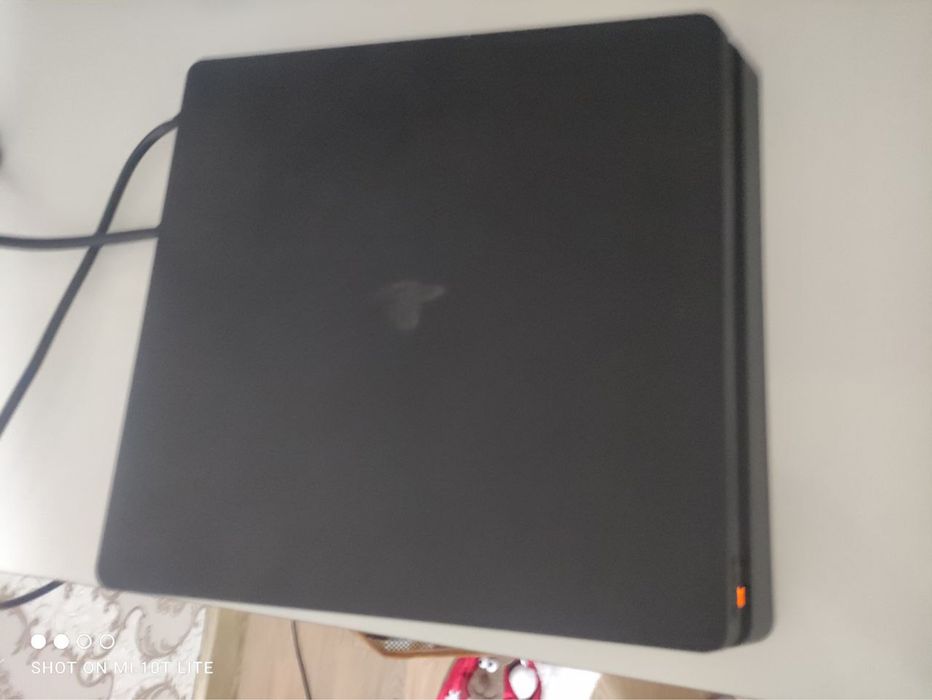 playstation 4- 4slim- 4 pro