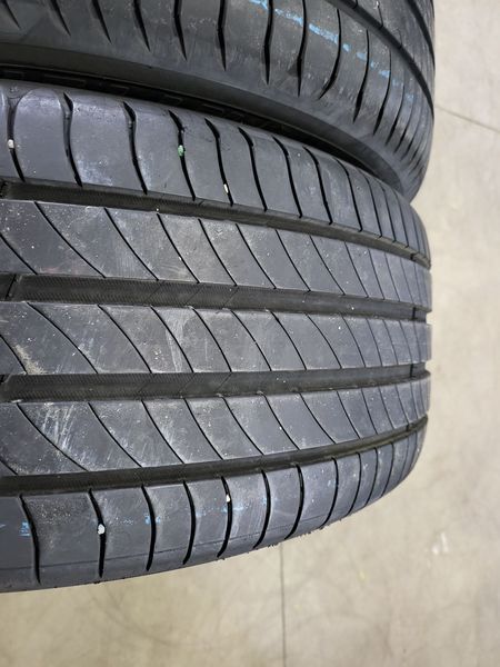 235/50/19 MICHELIN 4бр