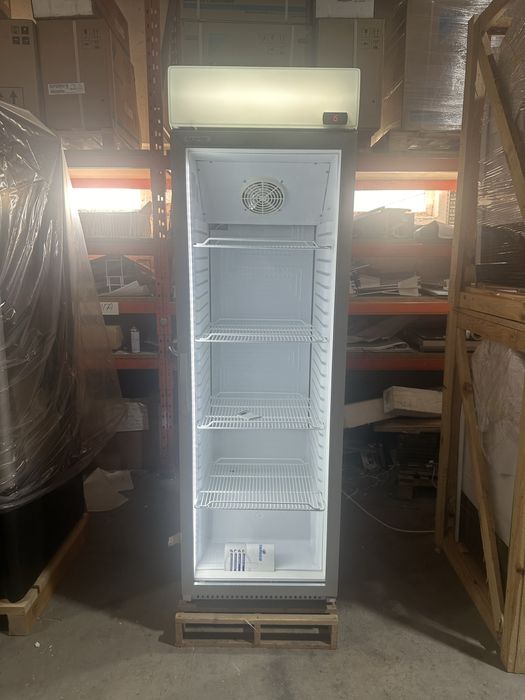 Vitrina verticala refrigerare / 62 cm / NOU / AHT