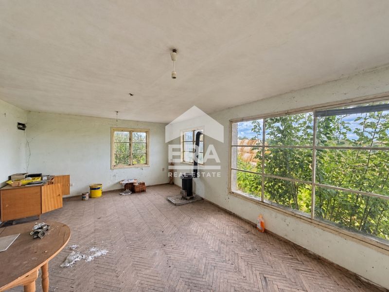 Продава се Склад в с. Семерджиево, Област Русе - 530 кв.м за 429 €/кв.м - Снимка #1