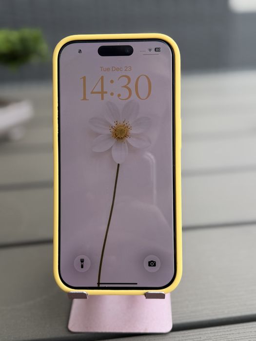 iPhone 15 Pro  – White Titanium - 128 GB- eSim only