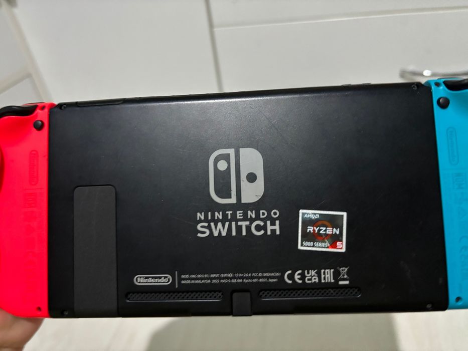 Nintendo Switch + 2 игри , + ПОДАРЪК, като НОВО!!!
