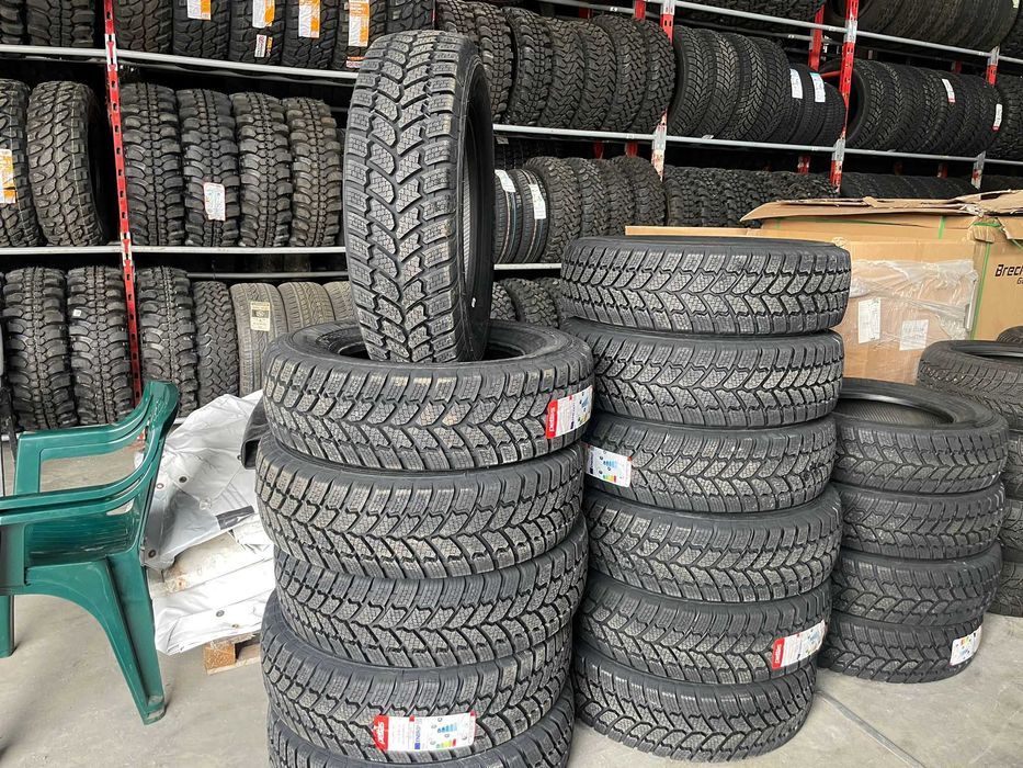 OCAZIE 215/75r16c Petlas fullgrip PT935 cauciucuri noi de iarna