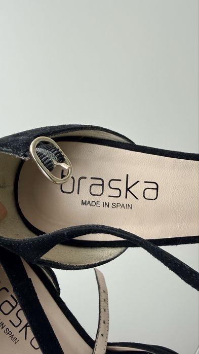 Босоножки натуральная замша Braska