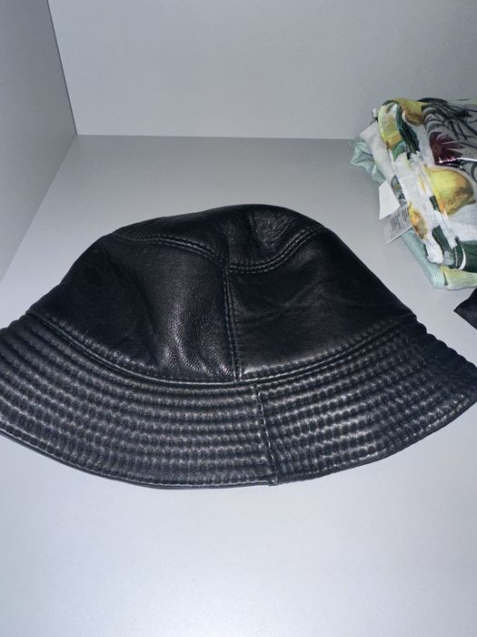 Черна Кожена шапка