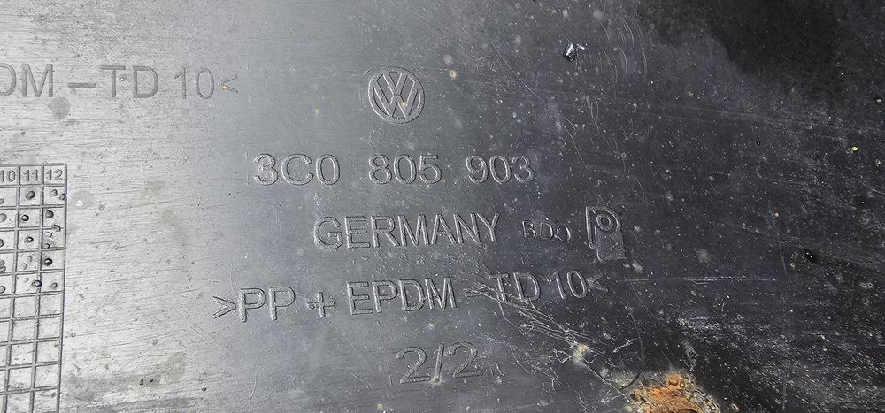 Bară față Passat B6 Originală Completă cu Spălător Faruri Tot Original,  senzori parcare,  instalație electrică, Proiectoare LC9X, din Rm-Vâlcea