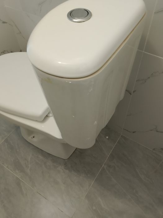 Продам унитаз в хорошем состоянии