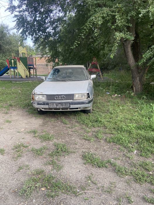 Продам ауди 80 б3 аварийная не на ходу