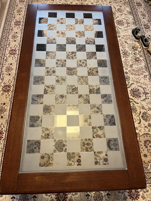 Журнальный столик