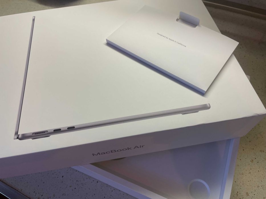 MacBook Air M2 Много запазен