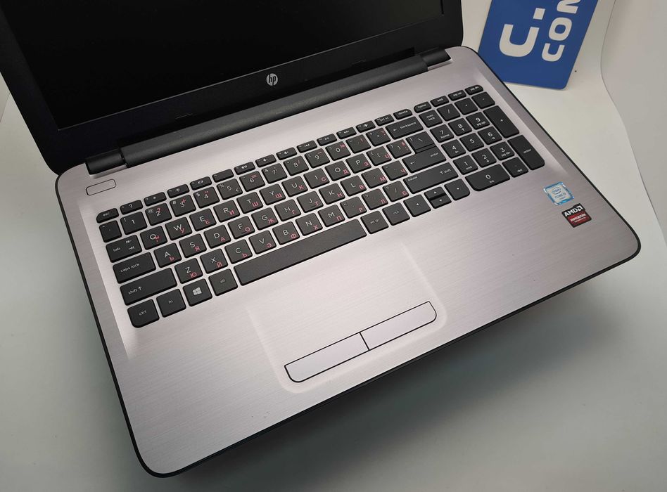 HP 250 G5 i5 6200U/8GB/256SSD/AMD R5-M330-2GB/FHD