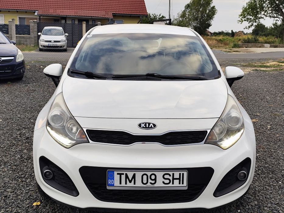 Kia Rio. An 2012. Motor 1,2 Diesel. Euro 5. Unic proprietar în țară.