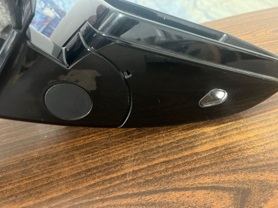 Vând oglinda dreapta e class w212