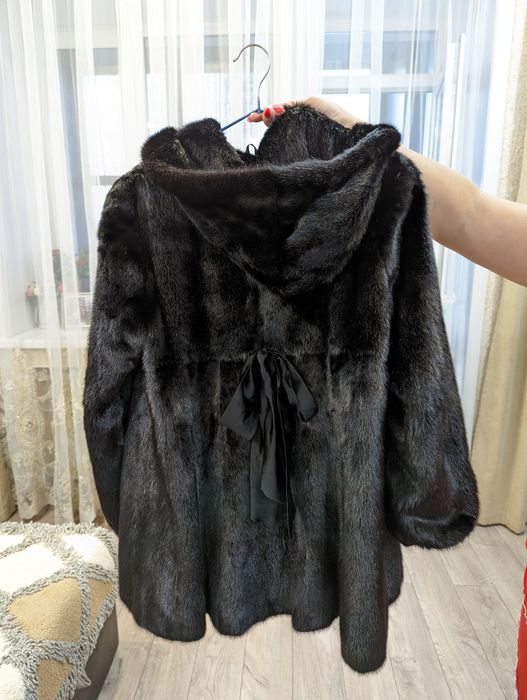 Продам норковую шубу