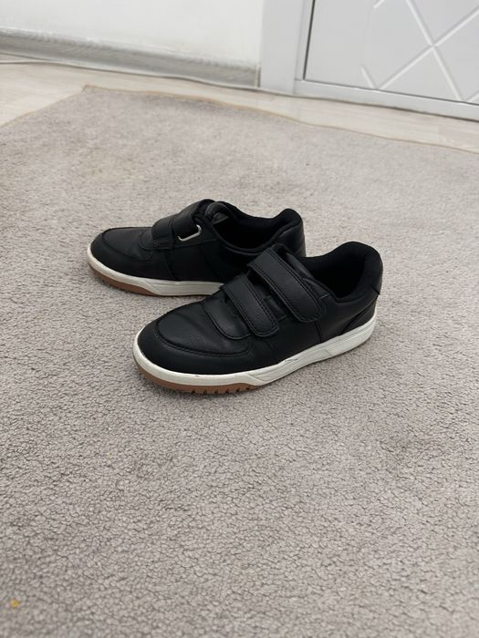 Кроссовки кожаные б/у