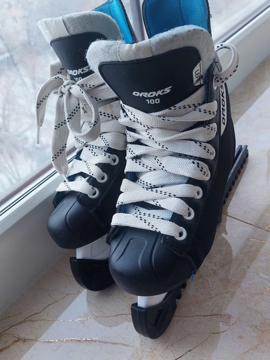 Хоккейные коньки Oroks100