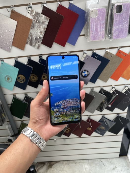 Redmi note 13.  6/128