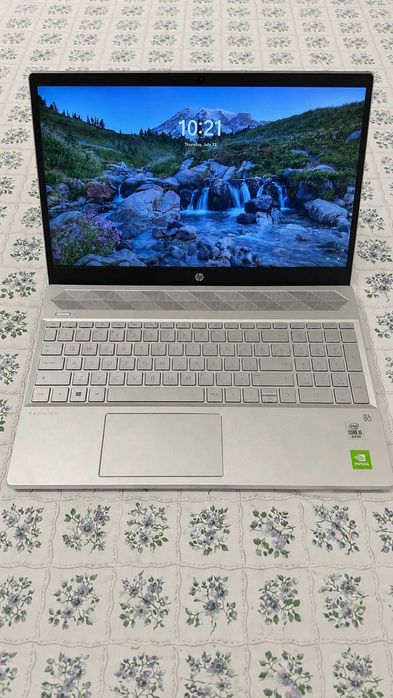 Laptop HP Pavilion 15-cs3003nq