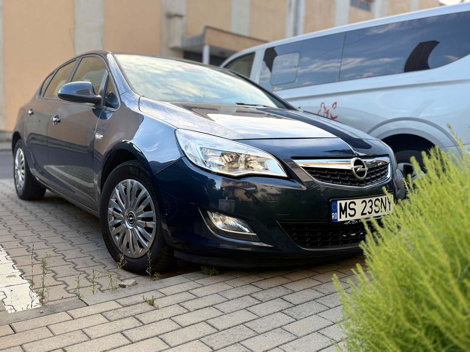 OPEL Astra 2010 — imagine 3