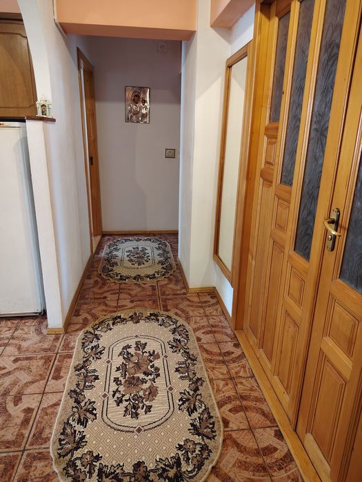 Vând apartament 3 camere  Râșnov