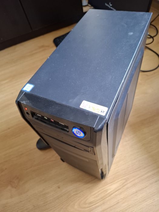 Vand pc de office cu I5 7400