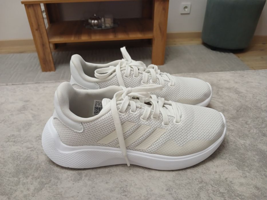 Женские кроссовки  Adidas  оригинал