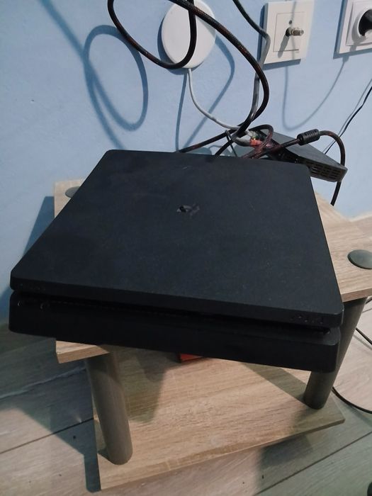 Ps4 slim със играта The crew motorfest