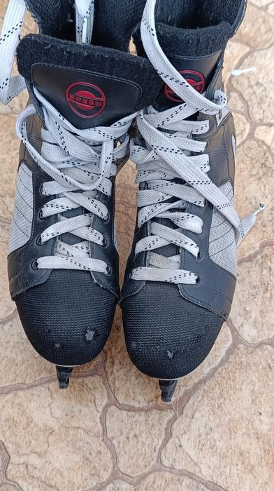 Продам коньки 44 размер