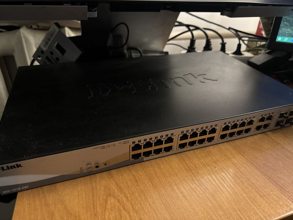 Switch/Свитч/Коммутатор/PoE D-Link DGS-1210-28P