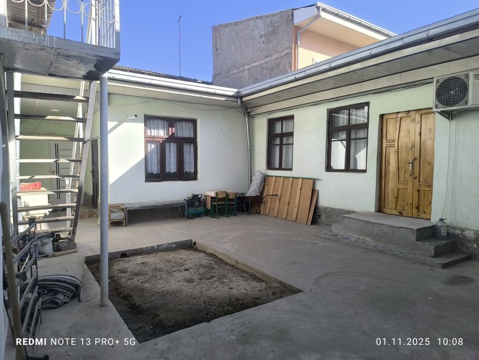 Uchaska sotiladi 3.5 sotu