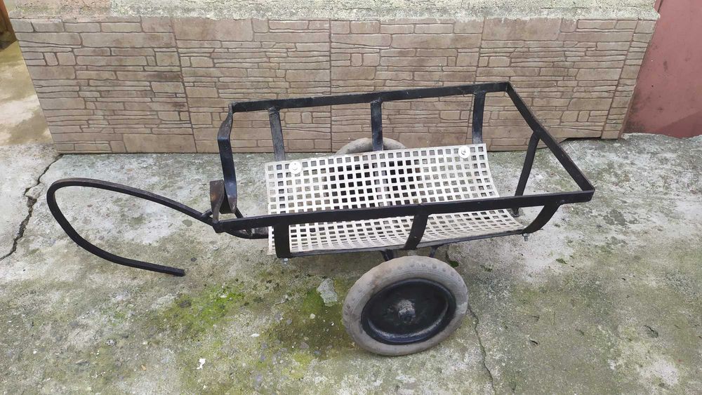 Suport flori metalic