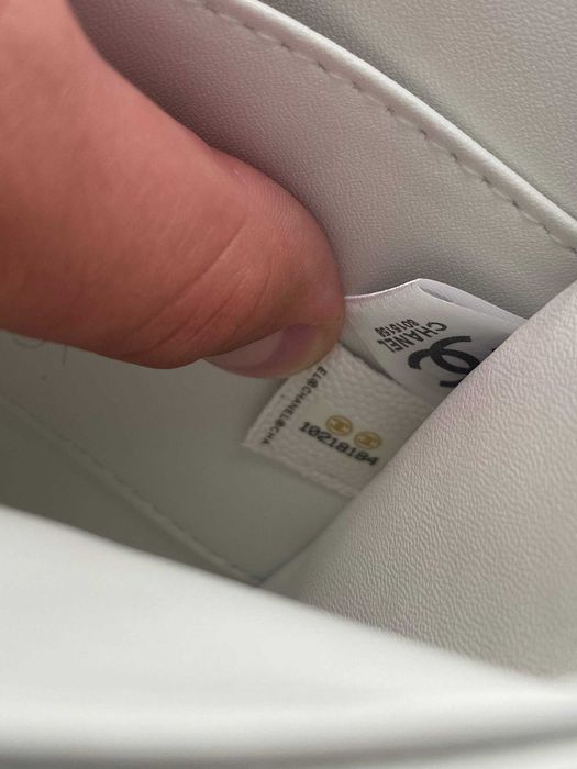 Geantă Chanel din Piele Albă, Poseta Chanel din Piele Granulată