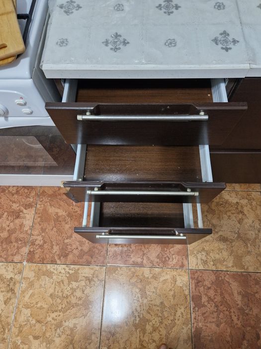 Кухонная мебель срочна