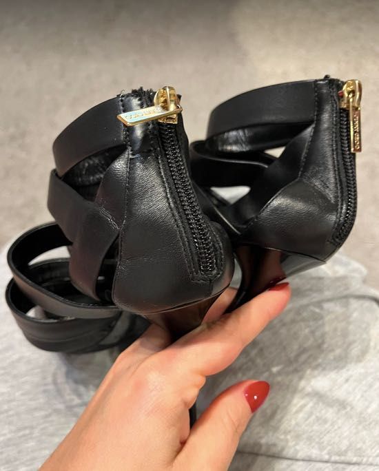 Sandale Jimmy Choo piele naturala - purtate de 2 ori marimea 36 - 36.5