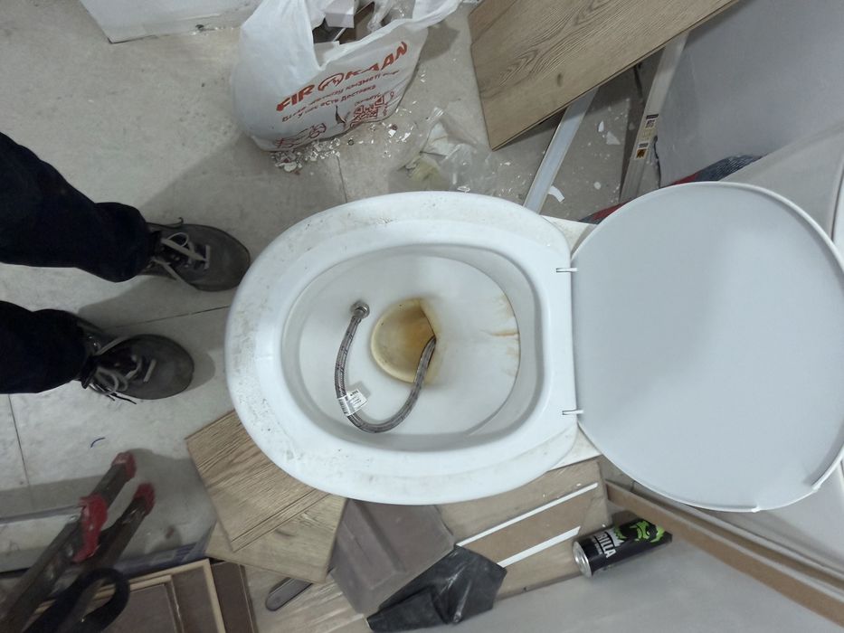 Продам унитаз б/у в отличном состоянии