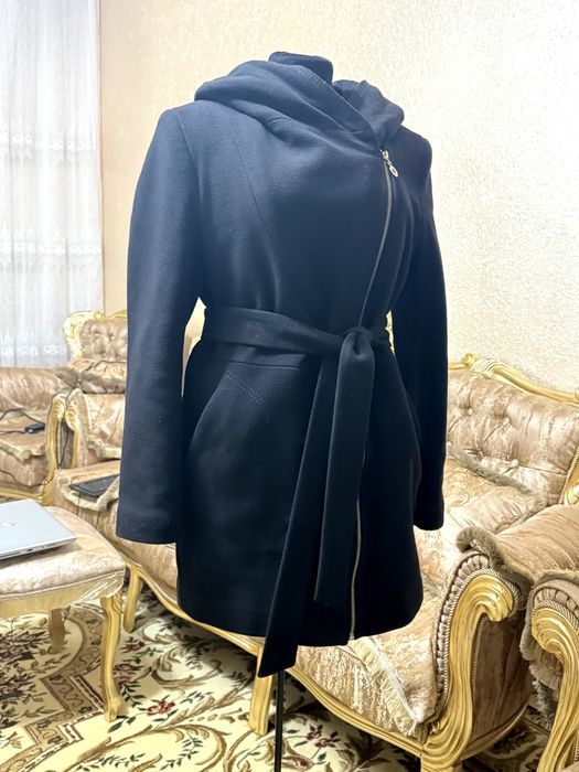 Пальто женское. Размер S. Б/у состояние хорошее