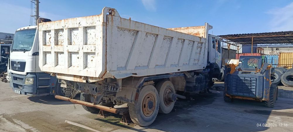 Самосвал Shac дизель сотилади
