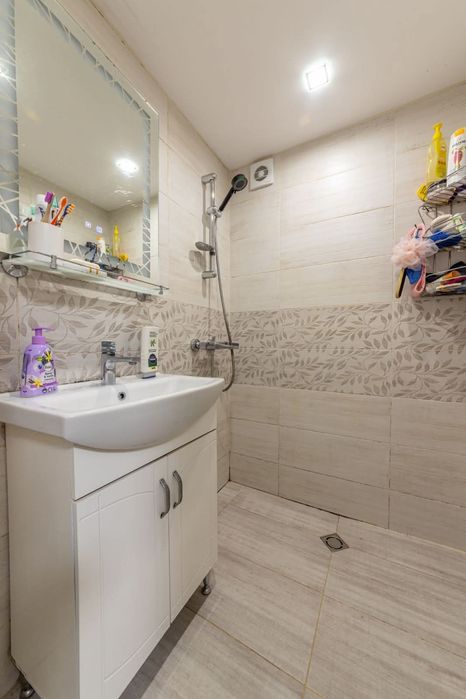 Дава се под наем Тристаен апартамент в Варна, м-т Евксиноград - 71 кв.м за 190000 € - Снимка #6