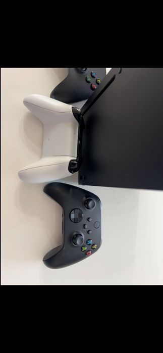 Xbox Series X 1TB – Перфектно състояние (Пълен комплект)