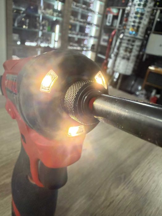 Miwaukee Акумулаторен винтоверт