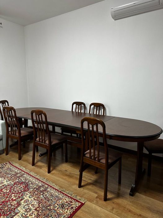 Стол в гостинную б/у