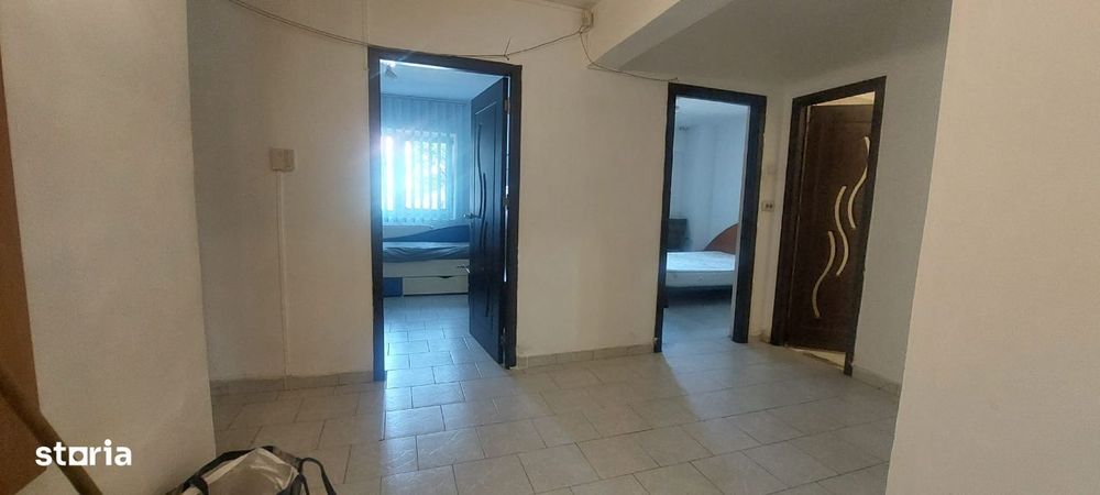 Inchiriez apartament cu 3 camere COMISION 0