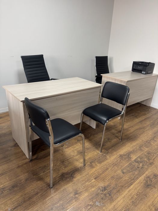 Продаю офисный мебель