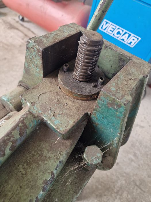 Abcant indoit tablă