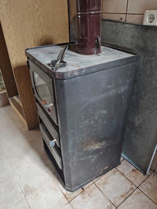 Печка на дърва тип камина