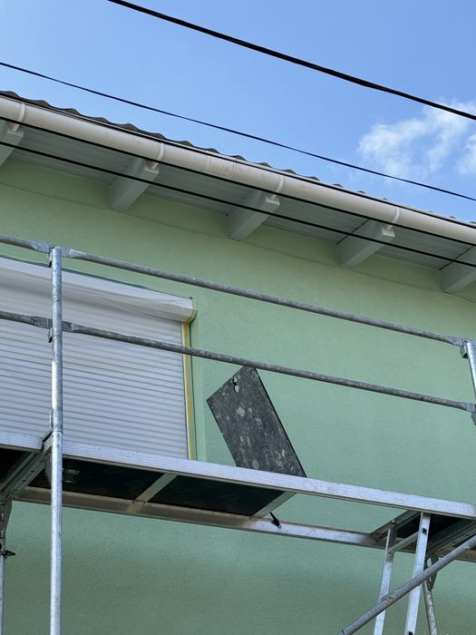 Inchiriez schela Layher de aluminiu