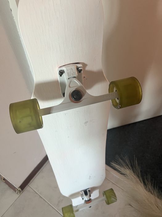 Лонгборд със светещи колелца