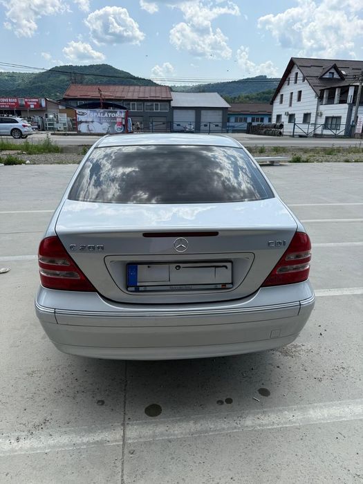 MERCEDES-BENZ C-Class 2004 — imagine 2