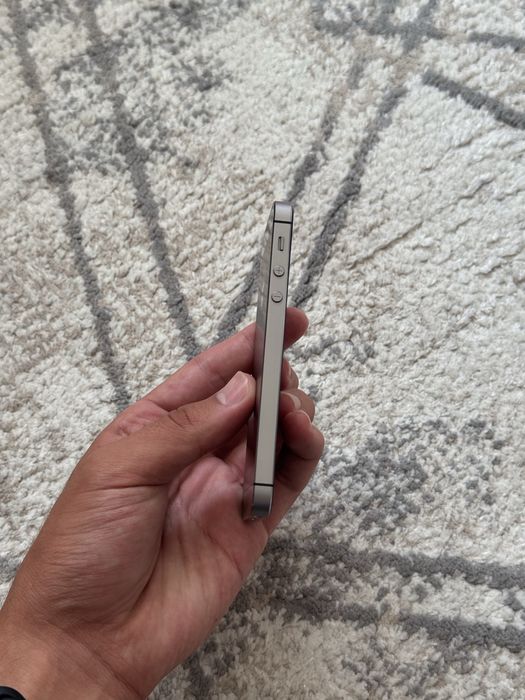 iPhone 5s 16гб В идеальном состоянии
