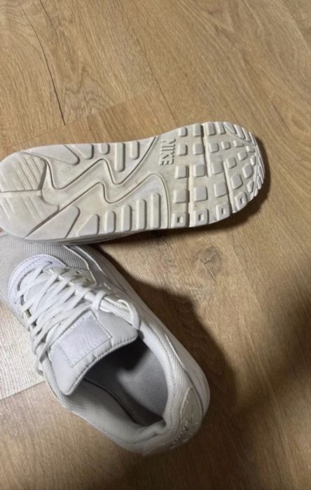 Adidasi nike nr 42